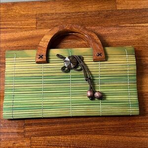 Green Bamboo Handbag with Wooden Handles